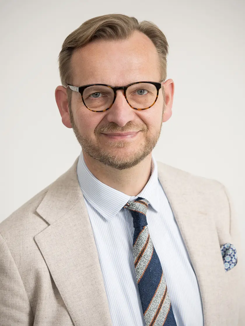 Herr Rademacher, Direktor des Landesistitut für Schule