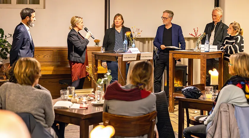 Podiumsdiskussion beim Kamingespräch