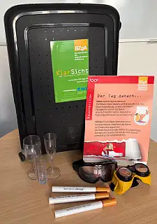 Rollkoffer mit Methoden für den Unterricht