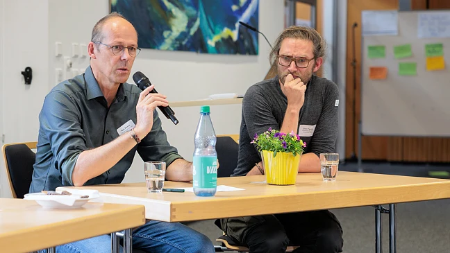 Senator Mark Rackles in der Podiumsdiskussion