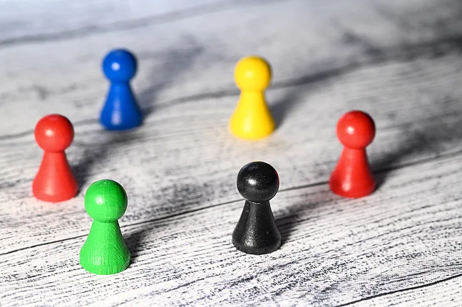 Gruppe von Spielfiguren