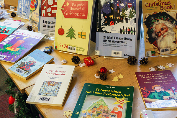 Büchertisch Winter & Weihnachten