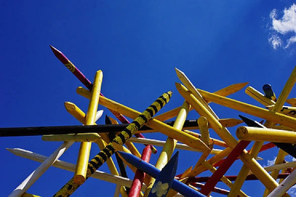 Bauwerk aus Bleistiften